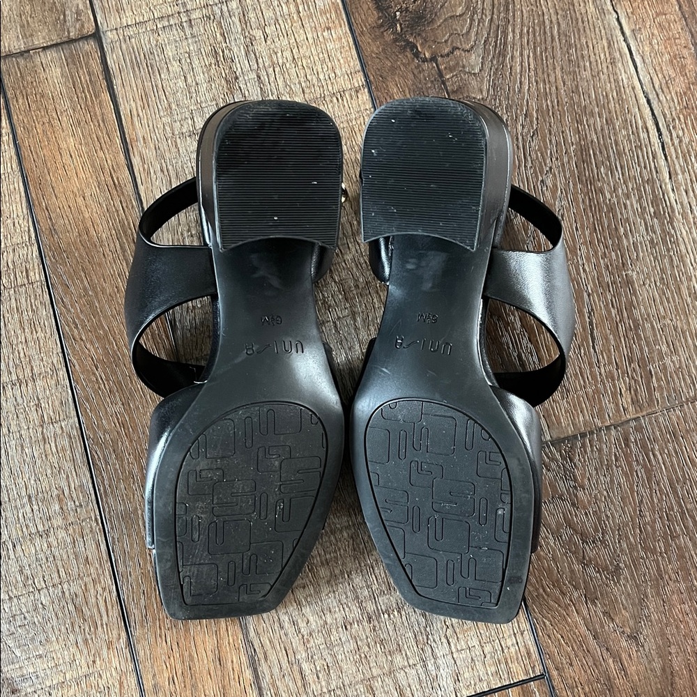 Black Block Heel Sandals - Picture 4 of 6